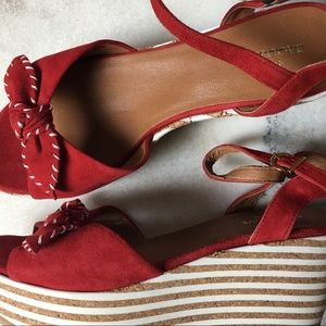 Anthropologie-Schmoove Woman Ariel Platform Wedges